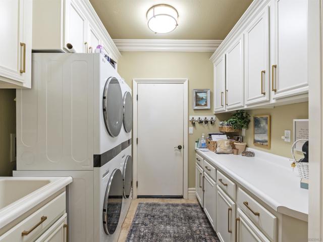 3424 CAMINO ALEGRE, Carlsbad CA: https://media.crmls.org/mediaz/b3d9fc6a-1742-4dfe-8cd6-e0642bb2fa5a.jpg