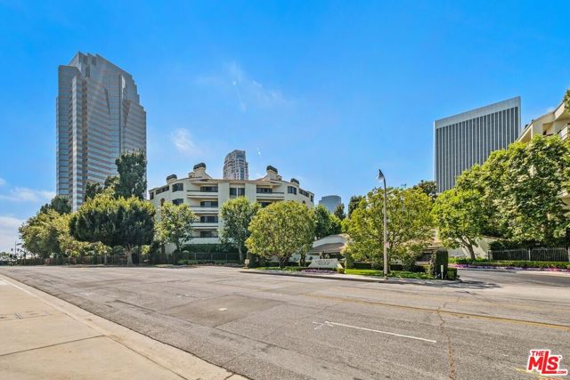 2132 Century Park Lane, Los Angeles CA: https://media.crmls.org/mediaz/b3db4834-a393-4671-99e8-fd878ad7e392.jpg