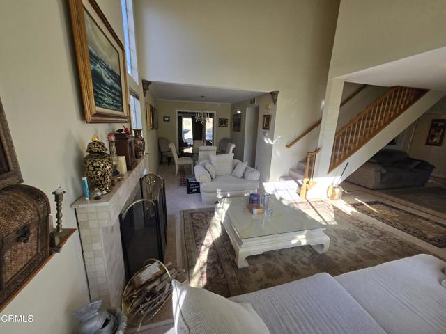 Detail Gallery Image 3 of 19 For 39317 Beacon Ln, Palmdale,  CA 93551 - 3 Beds | 3 Baths