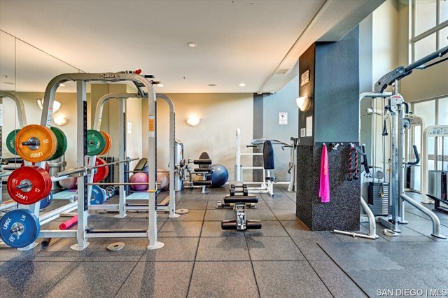 3877 Pell PL, San Diego CA: https://media.crmls.org/mediaz/b3dc1721-c229-430c-8838-7ee9ff07c388.jpg