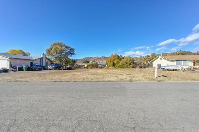 613 Bass Lane, Clearlake Oaks CA: https://media.crmls.org/mediaz/b3dc4b47-2d9e-427c-8f6d-8bbfdb10bee3.jpg