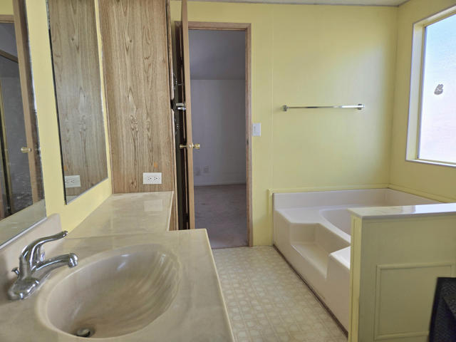 234 Settles Drive, Cathedral City CA: https://media.crmls.org/mediaz/b3dc54e5-94a7-4463-ac8b-62e6e015120f.jpg