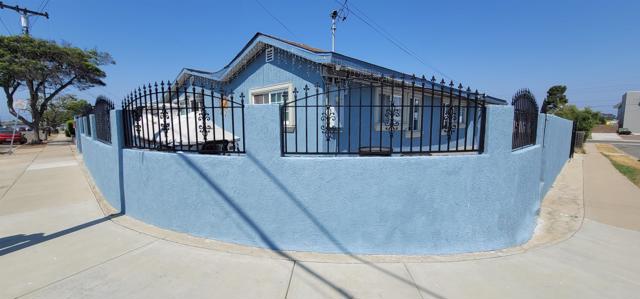 5101 Roscrea Avenue, San Diego CA: https://media.crmls.org/mediaz/b3dd102d-e139-4282-b4c4-87e58e17400e.jpg