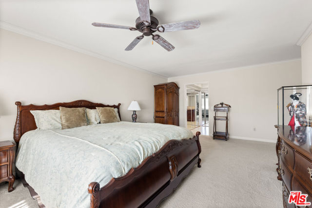 17992 Huntington Circle, Villa Park CA: https://media.crmls.org/mediaz/b3dd2601-4e5c-49f2-8f90-7b1597b0bd96.jpg