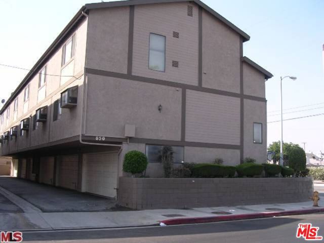 850 W 157TH Street, Gardena CA: https://media.crmls.org/mediaz/b3dd9b9d-9e1b-43c3-aa8a-aa1ea68e1ba2.jpg