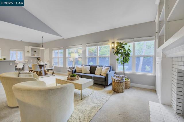 115 Shadewell Dr, Danville CA: https://media.crmls.org/mediaz/b3ddd27d-3fb7-405f-973c-b6ea062d3fb9.jpg