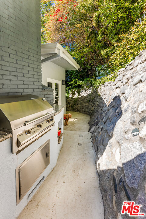 Built-in BBQ