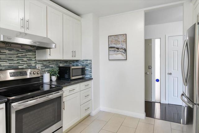 455 Grant Avenue, Palo Alto CA: https://media.crmls.org/mediaz/b3de9f80-30b8-4275-aa54-e6cdbe11beee.jpg