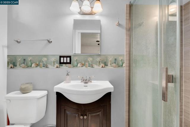 3412 Flamingo Dr, Concord CA: https://media.crmls.org/mediaz/b3df3e83-08ce-4d54-bd38-912ac995e558.jpg