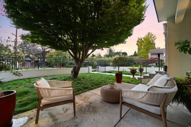 670 Edgewood Road, San Mateo CA: https://media.crmls.org/mediaz/b3df6ffd-89cc-49e6-b6aa-ad5e0bb03ef2.jpg