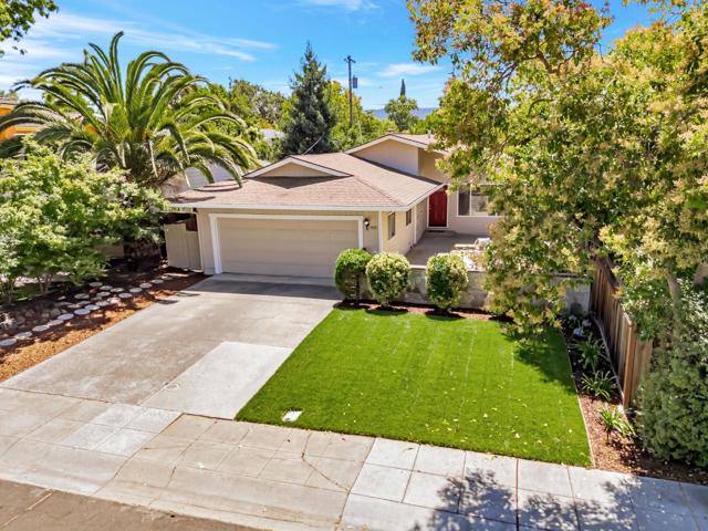 3210 South Court, Palo Alto CA: https://media.crmls.org/mediaz/b3e06c4d-e301-4e24-91ec-865b8f1fceb9.jpg