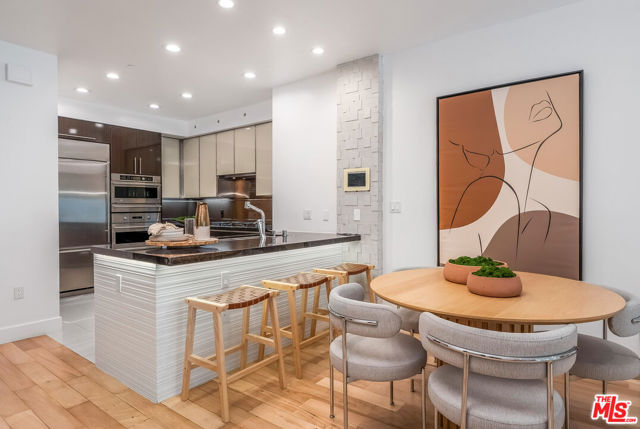 1318 S Roxbury Drive, Los Angeles CA: https://media.crmls.org/mediaz/b3e1d8a9-6f64-40fb-bf74-df820acf32a7.jpg