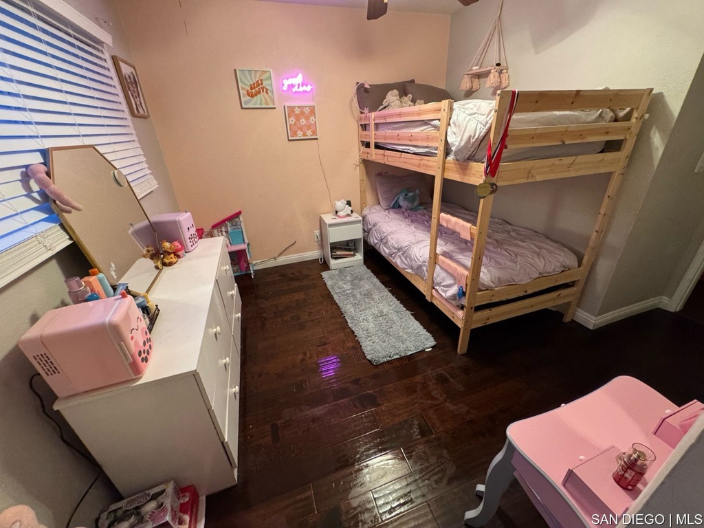 https://media.crmls.org/mediaz/b3e236c4-0a72-40c8-ba17-e0033b833815.jpg?preset=X-Large