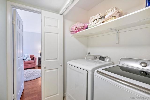 17476 Plaza Cerado, San Diego CA: https://media.crmls.org/mediaz/b3e27223-66d0-4990-a892-b9ceb39f9010.jpg