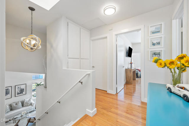 27220 Waterford Drive, Valencia CA: https://media.crmls.org/mediaz/b3e2b049-5acd-4bc9-8162-37331cd718e2.jpg