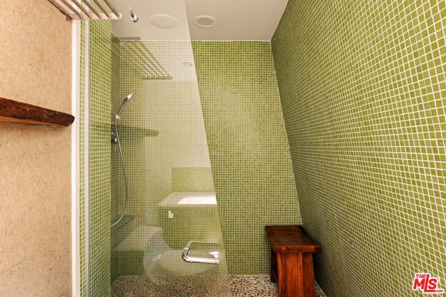 3990 Clayton Avenue, Los Angeles CA: https://media.crmls.org/mediaz/b3e30b4c-8e6f-44bd-9edd-c58baf2f7ebe.jpg