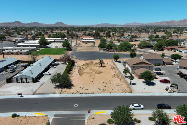 0 Powhatan Road, Apple Valley CA: https://media.crmls.org/mediaz/b3e35aa4-a712-4e8b-a55b-152568bd1721.jpg