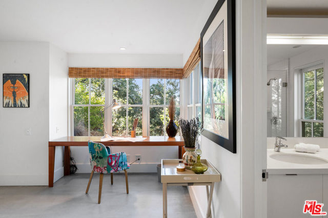 351 Wall Road, Napa CA: https://media.crmls.org/mediaz/b3e39008-2851-4346-8752-ff6270ceebaa.jpg