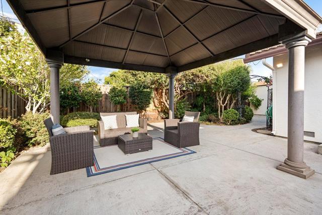 788 Mayten Tree Court, Sunnyvale CA: https://media.crmls.org/mediaz/b3e3f935-178a-4dac-8967-9d5eda3cfcff.jpg