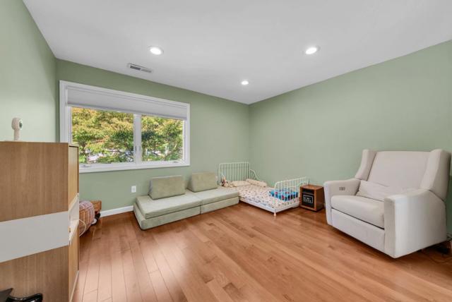 1024 Berkeley Avenue, Menlo Park CA: https://media.crmls.org/mediaz/b3e420f2-f5fb-4d6e-a0aa-d99a9c76c9d7.jpg