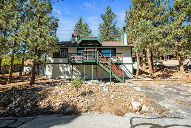 1093 Snow Ridge Road, Big Bear CA: https://media.crmls.org/mediaz/b3e52110-164e-493d-8fb7-cb5ee15802bd.jpg