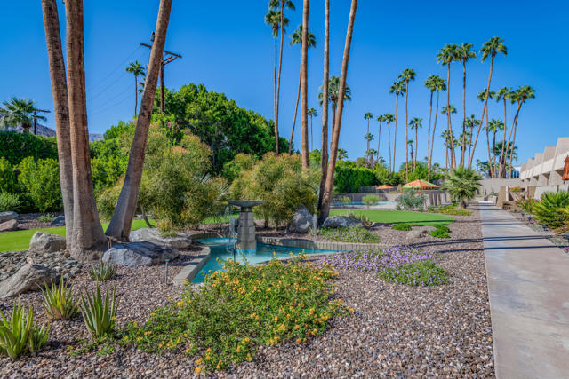 197 W Via Lola, Palm Springs CA: https://media.crmls.org/mediaz/b3e5381b-b863-45f5-94c2-b0900c1e7881.jpg