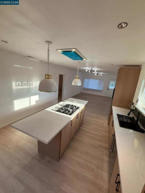 314 Washington St, Vallejo CA: https://media.crmls.org/mediaz/b3e549f6-f904-4952-b324-9eb4d9e1c363.jpg