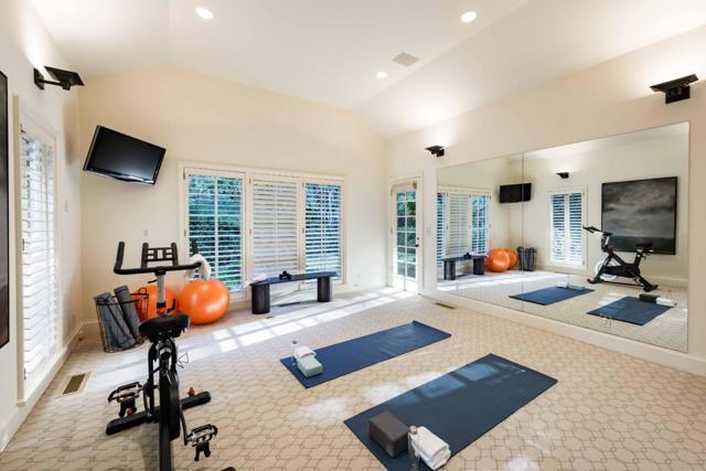 188 Fair Oaks Lane, Atherton CA: https://media.crmls.org/mediaz/b3e61f50-2341-4bef-8f54-686ae1046fee.jpg