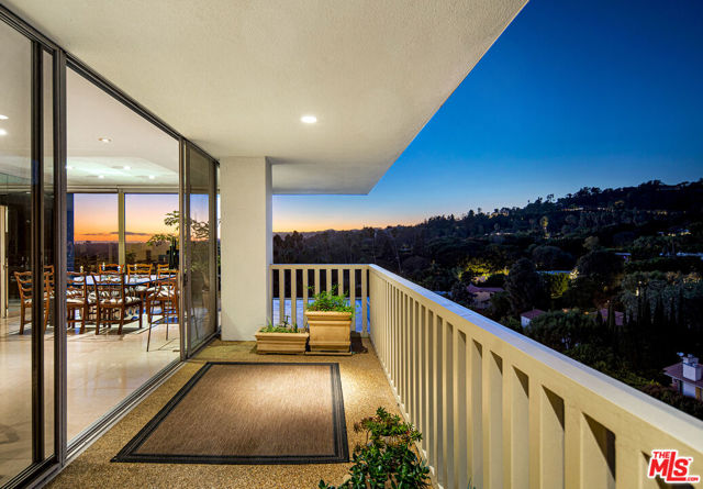 Image 2 of 22 For 9255 Doheny Road 1101