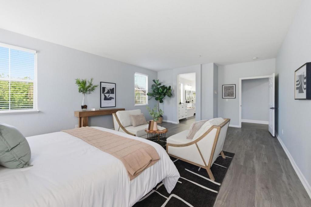 https://media.crmls.org/mediaz/b3e7219f-eab1-4a9f-88c5-c4bcea449507.jpg?preset=X-Large