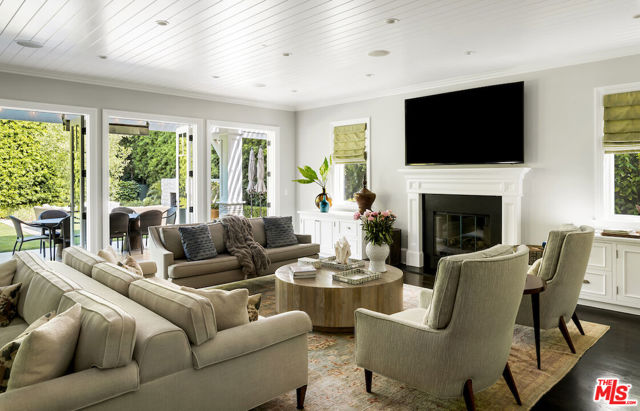 Drew Fenton | 456 N Bowling Green Way Los Angeles CA | MLS: 7251586