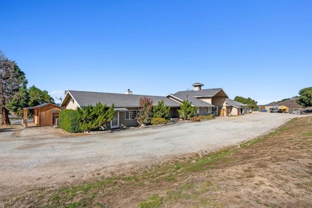 350 San Benancio Road, Salinas CA: https://media.crmls.org/mediaz/b3e7b3a5-1fb2-40df-a9b3-564a5c652cb3.jpg