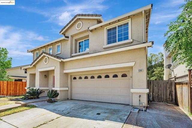 1261 King Loop, Tracy CA: https://media.crmls.org/mediaz/b3e884d2-77ca-4af0-9140-d6899267f24e.jpg