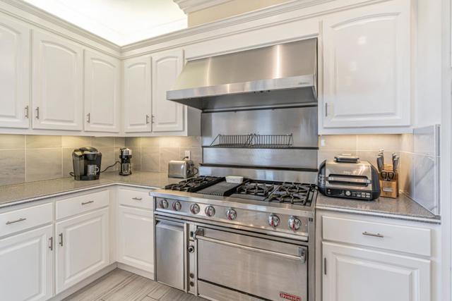 25061 Hidden Mesa Court, Monterey CA: https://media.crmls.org/mediaz/b3e8b8d5-3eab-4f7e-a4ba-541ebee797d4.jpg