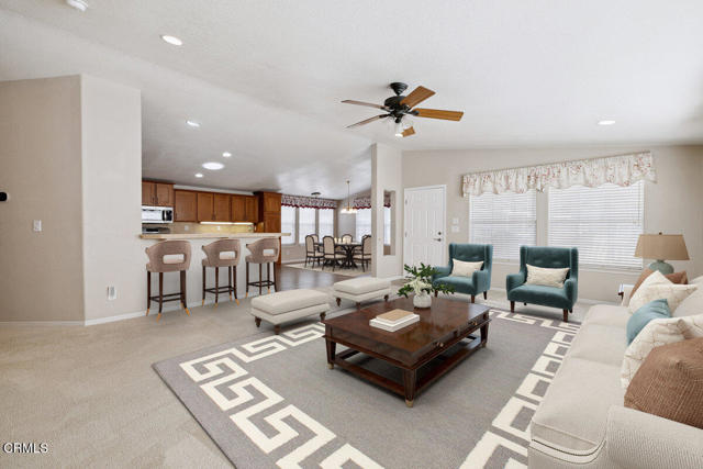 Detail Gallery Image 9 of 45 For 139 Dickens Cir #139,  Ventura,  CA 93003 - 3 Beds | 2 Baths