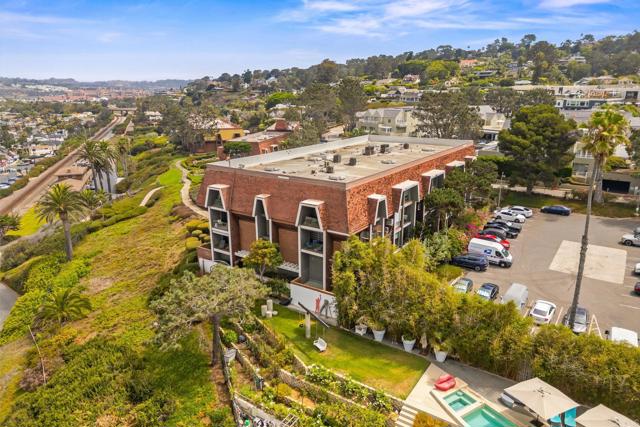 Detail Gallery Image 32 of 52 For 1552 Camino Del Mar #401,  Del Mar,  CA 92014 - 1 Beds | 2 Baths