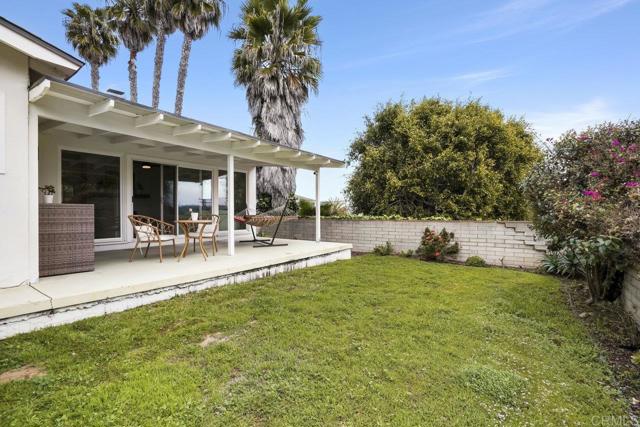 7255 Volta Court, San Diego CA: https://media.crmls.org/mediaz/b3e90058-e034-4b5c-9c96-0a3979503ecd.jpg