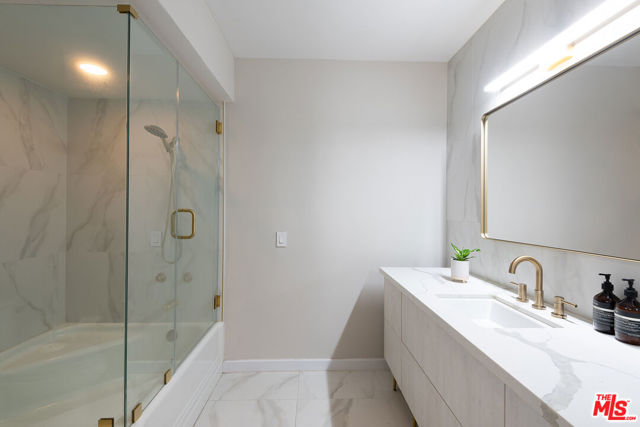Image 13 of 25 For 8401 Fountain Avenue 12
