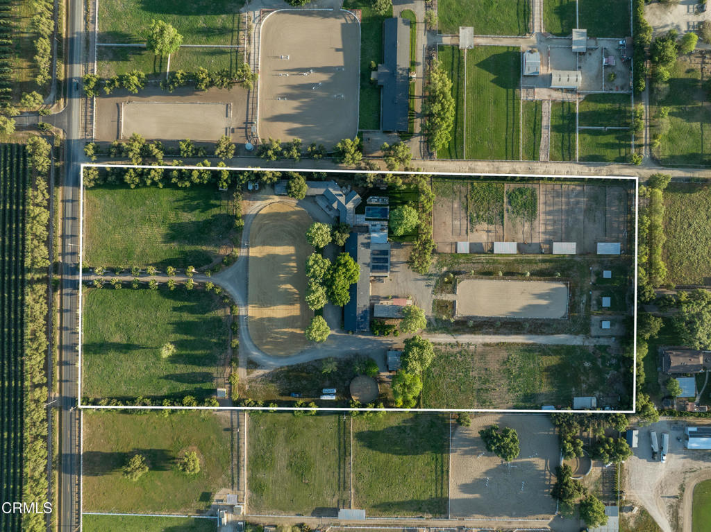 https://media.crmls.org/mediaz/b3eb8481-0a7d-4039-95f4-af0480090516.jpg?preset=X-Large