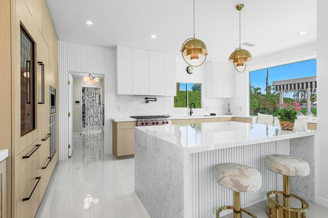 2622 S Calle Palo Fierro, Palm Springs CA: https://media.crmls.org/mediaz/b3ec8791-a4dc-4b68-8f27-c4946b23a5c8.jpg