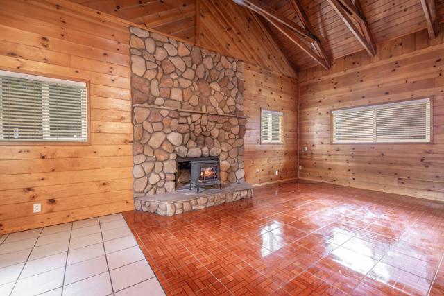 605 Elysian Boulevard, Big Bear CA: https://media.crmls.org/mediaz/b3ed1859-0306-4f5d-827f-77b7d64c04b3.jpg