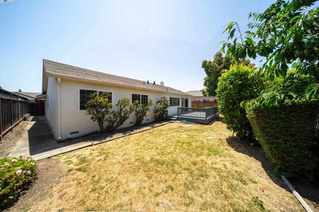 709 Covina Way, Fremont CA: https://media.crmls.org/mediaz/b3ed4307-5072-4fec-8fe8-29e1788e70ce.jpg