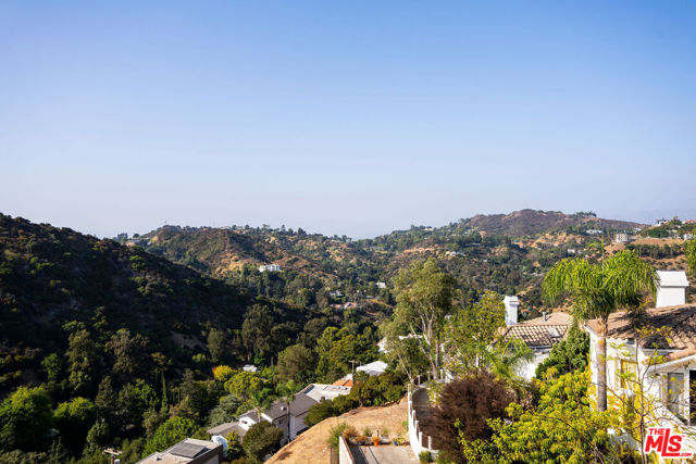 2125 Kew Drive, Los Angeles CA: https://media.crmls.org/mediaz/b3ed5eb2-54b8-4584-9384-143d34f745bf.jpg