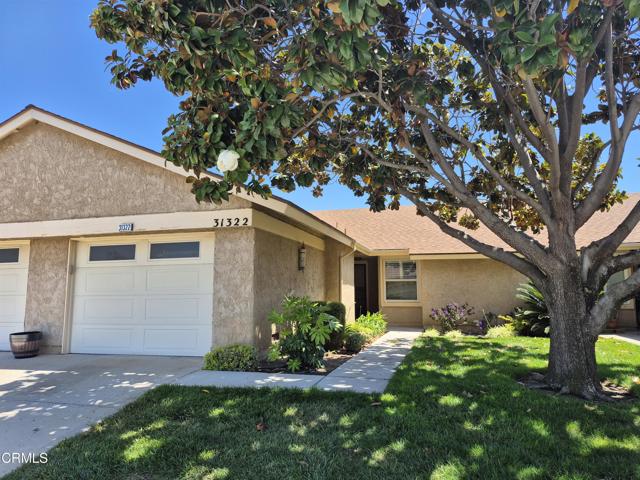 Detail Gallery Image 1 of 38 For 31322 Village 31, Camarillo,  CA 93012 - 2 Beds | 2 Baths
