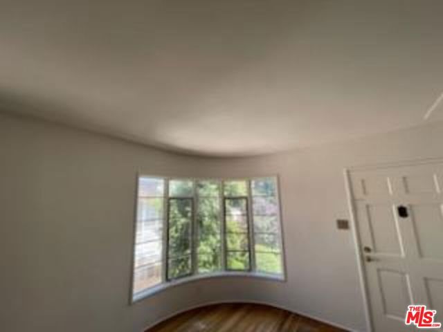 3757 Los Feliz Boulevard, Los Angeles CA: https://media.crmls.org/mediaz/b3ee60f2-c73f-49f5-9270-05b72b51f88e.jpg