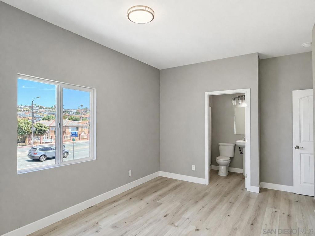 5370 Nutmeg St Oak Park - photo 7