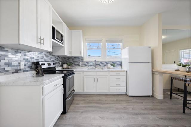 133 Serra Avenue, Millbrae CA: https://media.crmls.org/mediaz/b3ef9425-9937-4ab9-b54a-32d680a0343d.jpg
