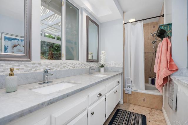 1093 Rancho Santa Fe Rd., Encinitas CA: https://media.crmls.org/mediaz/b3ef9573-cf8f-4d55-b906-a1089e04fd98.jpg