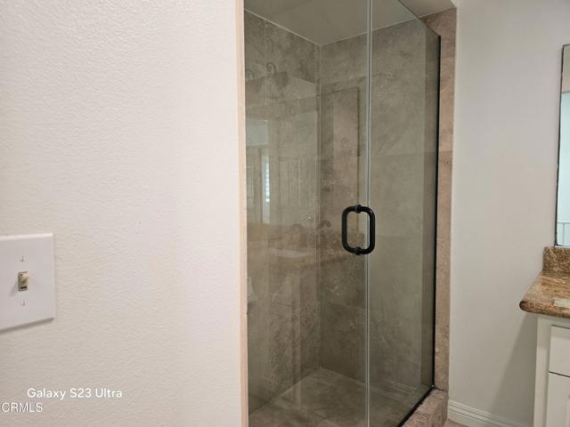 3075 Foothill Boulevard, La Crescenta CA: https://media.crmls.org/mediaz/b3efa43a-0380-4edc-8b4e-981bdce843ae.jpg