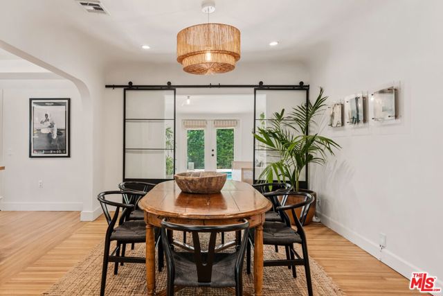 555 N Irving Boulevard, Los Angeles CA: https://media.crmls.org/mediaz/b3f039f6-cb22-4b47-9785-eaace4a8b1e8.jpg